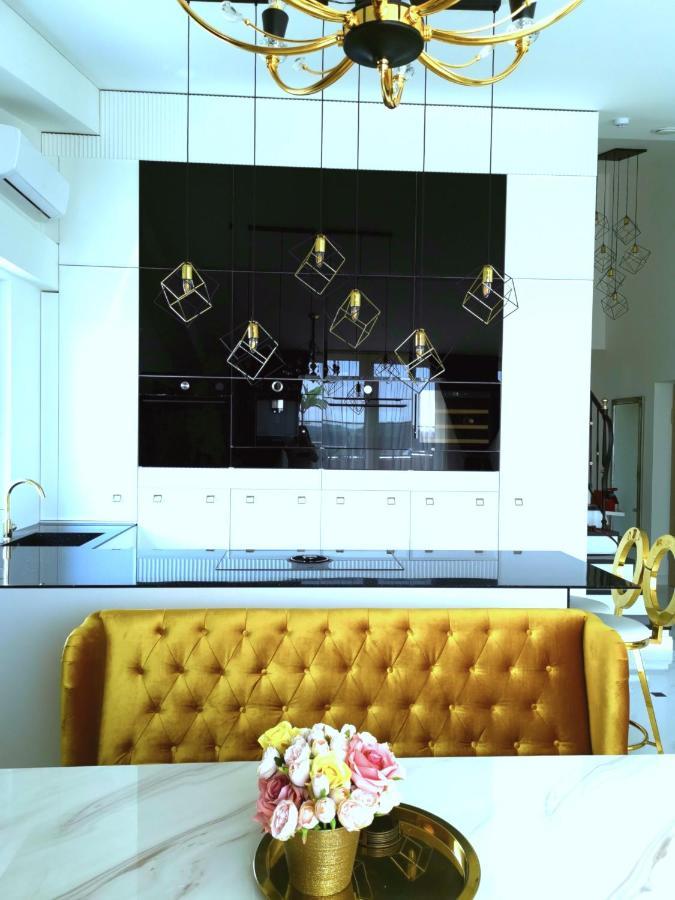 Apartamento Luxury Penthouse With Large Terrace & Panoramic Old Town View Vilna Exterior foto